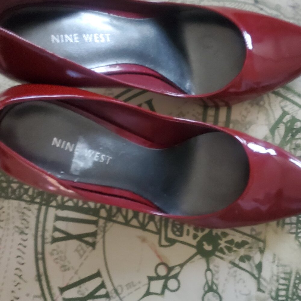 PUMPS - Picture 2 of 7